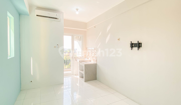 Unfurnished Apartemen Royal Garden near Depok Town Square