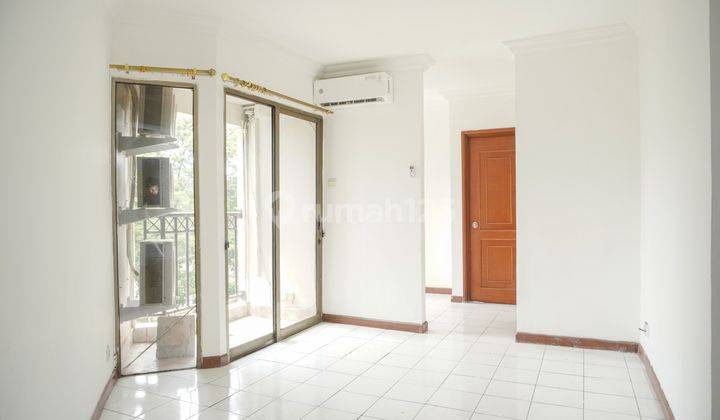 2BR Unfurnished Apartemen Taman Kemayoran Condominium 1