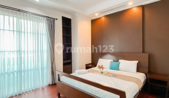 Furnished Apartemen Bellezza Permata Hijau