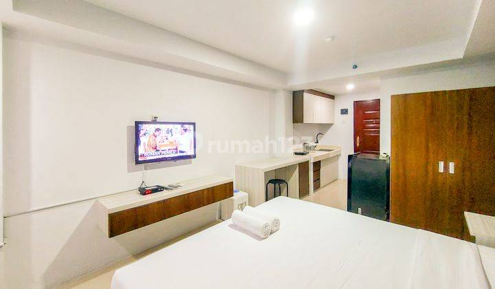 Studio Furnished Apartemen Mansyur Residence 2