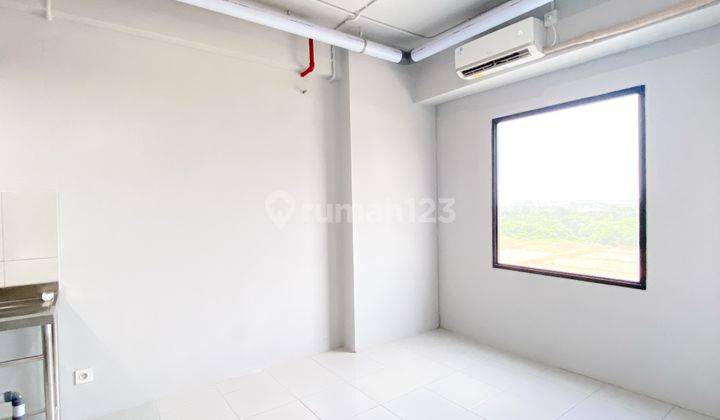 Studio Unfurnished Apartemen Riverdale 1