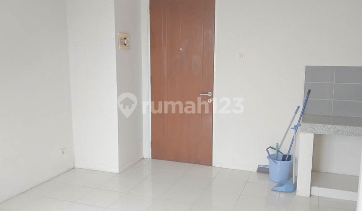 Unfurnished Apartemen Royal Cityloft Dekat Pakuwon Mall 2