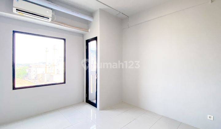 Studio Unfurnished Apartemen Riverdale 2