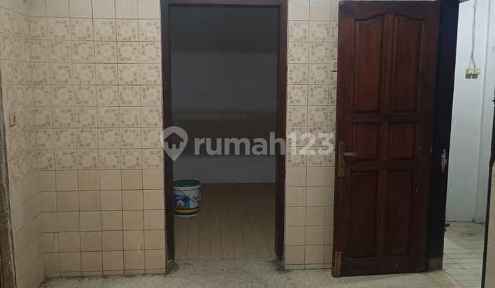 For Sale House with 2 Car Row Street in Tomang Grogol Petamburan Area, West Jakarta 2