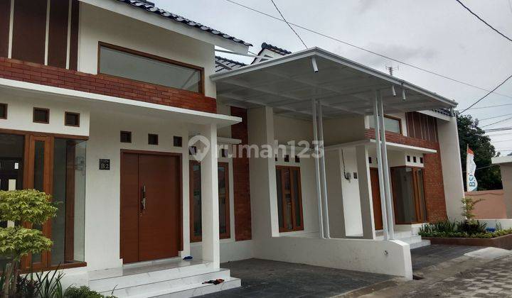 Rumah di dpn  tamn rakyat slawi SHM neo. Cluster alexandiria 2