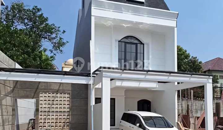 Luxury Lebak Bulus Townhouse Next to MRT