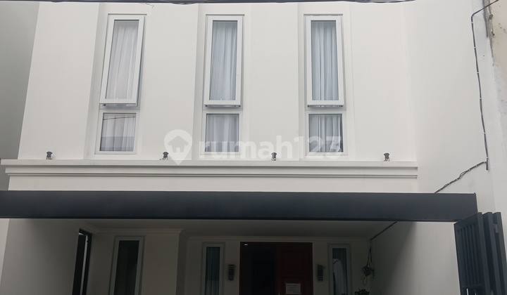 Rumah Mewah Furnished Di Cipete Dekat Blok M Rumah Mewah Furnished Di Cipete Dekat Blok M