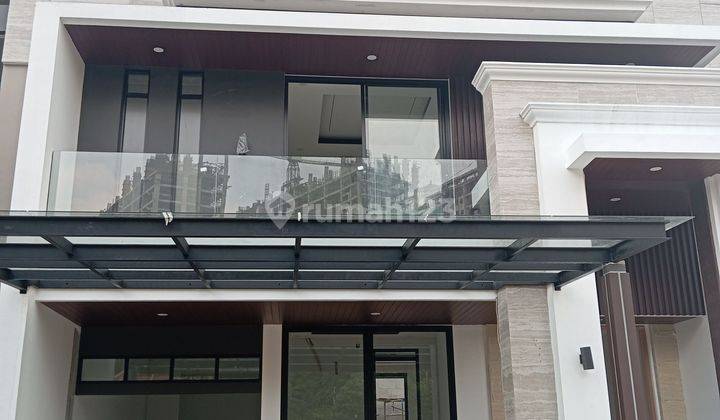 Rumah penghuni millenial muda cluster mewah cilandak 1