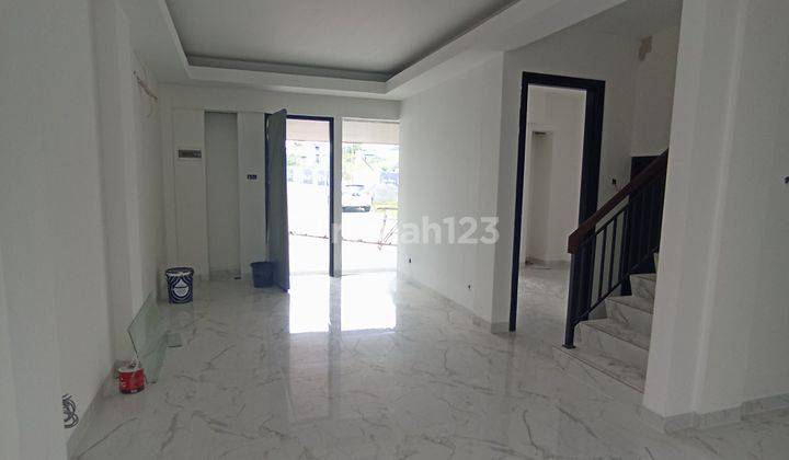 Rumah Dalam Cluster Termewah Dekat Pondok Indah 2