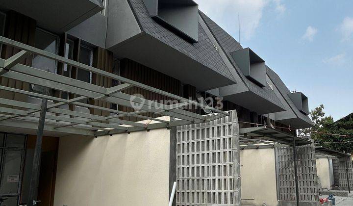 Rumah Hook luas ternyaman strategis di cilandak  1