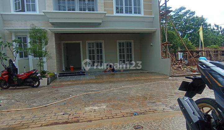 Rumah Mewah Lokasi Strategis Harga Terjangkau Nempel Jaksel 1