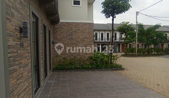 Rumah Super Luas Nempel ke MRT Lebakbulus 2