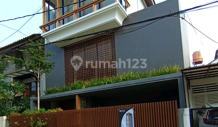 Rumah Mewah Menawan Pondok Indah Selangkah ke Mall
