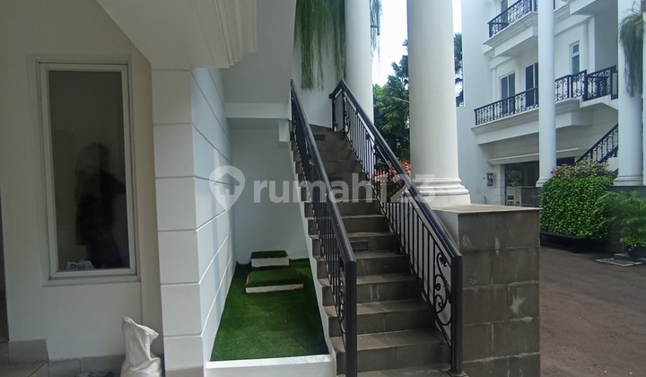 Luxury Townhouse One Step to MRT Fatmawati 2