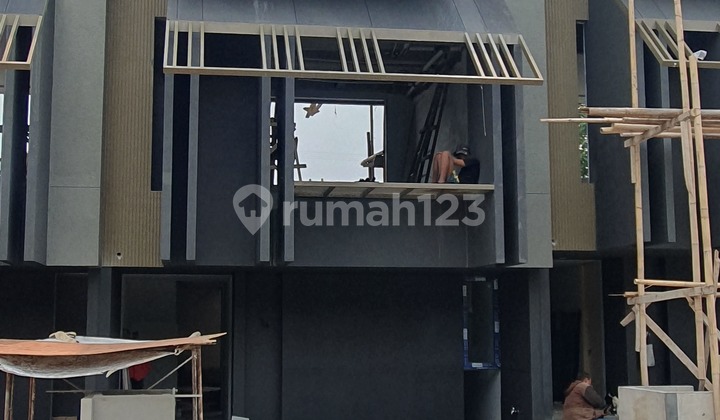 The Most Beautiful House Design in Bintaro, You'll Definitely Love It Instantly