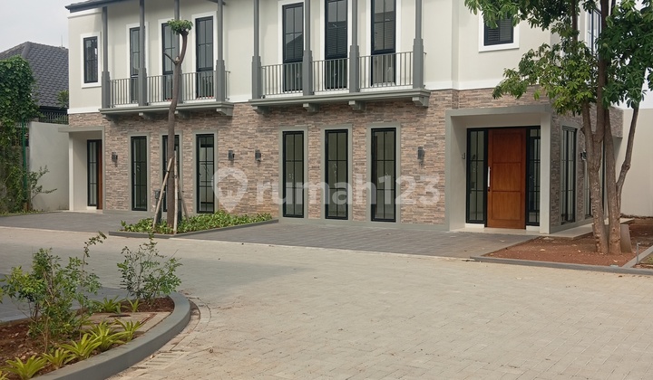 A Cluster House That Provides Comfort for the Family 2