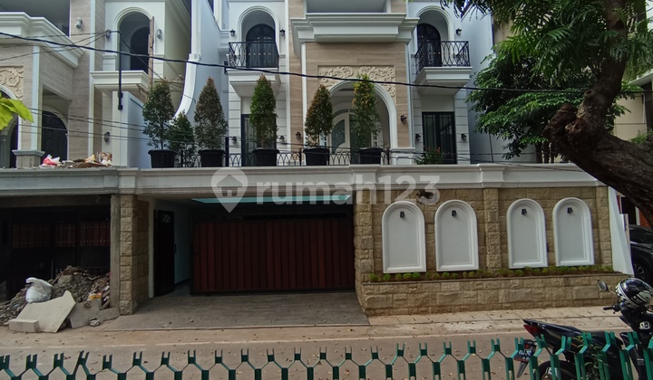 Rumah Mewah Berkelas Untuk Anda Yang Berkelas  2