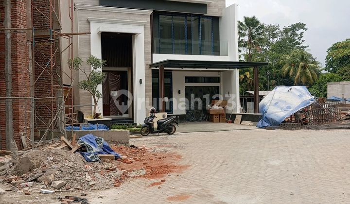 Rumah Siap Huni Dalam Cluster Paling Termewah Cilandak