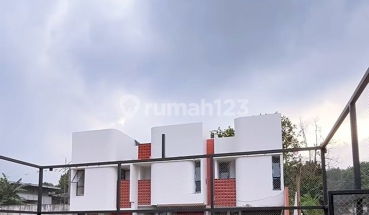 Rumah 2 Lantai Full Fasilitas Nempel Banget Jaksel