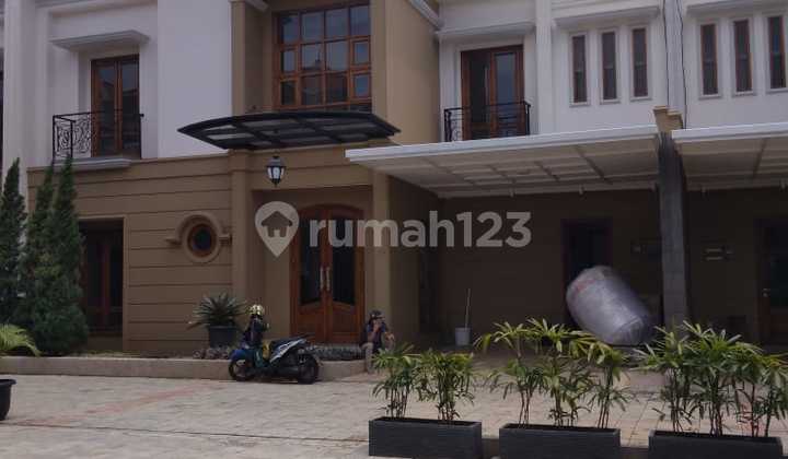 Rumah Mewah Furnished Dekat Mall Tanjung Barat Tbsimatupang