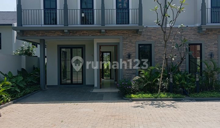 Rumah Luas Cantik 10 Menit ke MRT Lebakbulus Rumah Luas Cantik 10 Menit ke MRT Lebakbulus