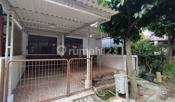Ready-to-Live Rental House in Kemang Pratama Bagus