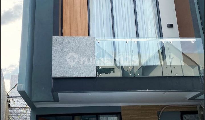 Harga Promo!!! Rumah Mewah Dikawasan Elite Jakarta Selatan