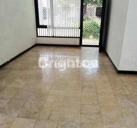 For Rent Spacious 250 M² House in Kemang Pratama Bekasi 2