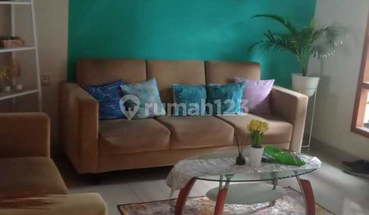 Kesempatan! Rumah Bukit Golf LT 180 M² Halaman Belakang Luas 2