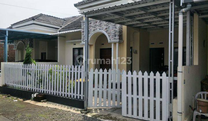 Rumah perum sokaraja wetan, Pinggir jalan kamar 3
 2