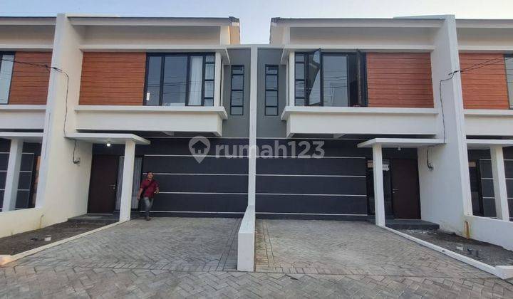 Rumah 2 Lantai Baru Gress Lokasi Dekat Wage Aloha, Dekat Gedangan Sidoarjo Angsuran Mulai 3jutaan Utj 5 Juta Langsung Proses Kpr Rumahnya Siap Huni Perum Grand East Residence  1