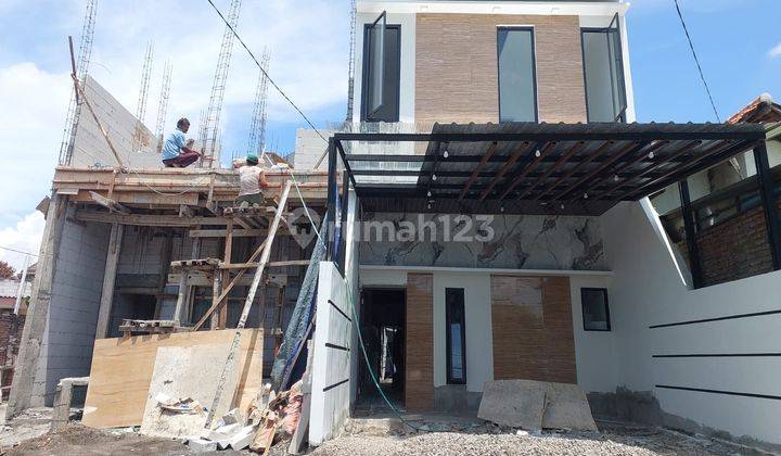 Rumah 2.5 Lantai Raya Pepe Sedati Juanda Sidoarjo 1