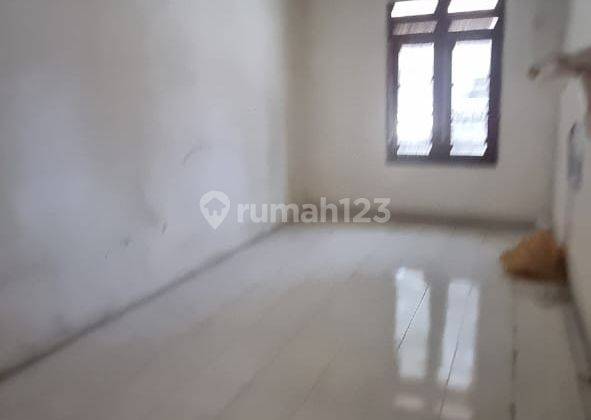 Rumah Hook Perum Taman Surya Agung Wage Taman Sidoarjo  2