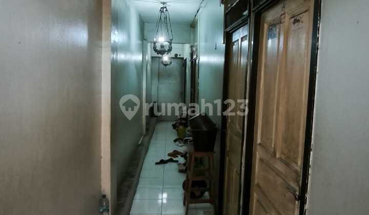 Rumah Kost 10 Kamar di Taman Ratu – ROI Tinggi, Harga Nego Sampai Jadi!