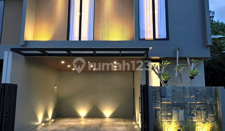 Sell Luxury Fully Furnished House in Maguwoharjo 2