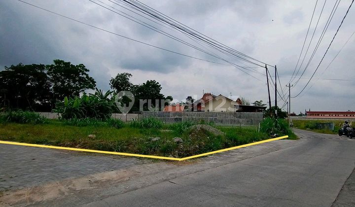 Strategic Land for Sale in Maguwoharjo, Suitable for Boarding Houses and Luxury Residences. Strategic Land for Sale in Maguwoharjo, Suitable for Boarding Houses and Luxury Residences.