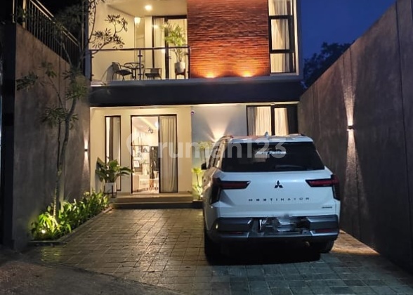 Sell New 2-Story House December Promotion Jalan Kaliurang