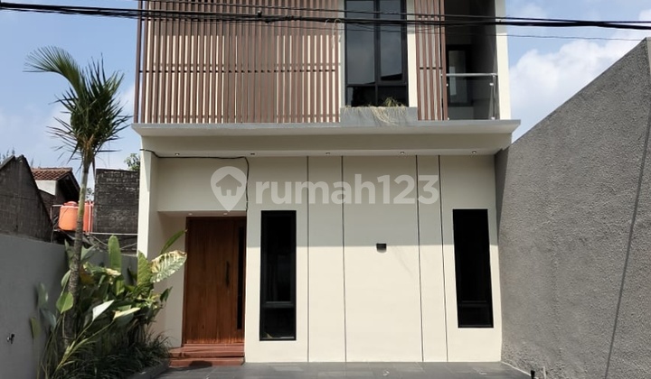 Beautiful New Luxury House in Maguwoharjo Sleman