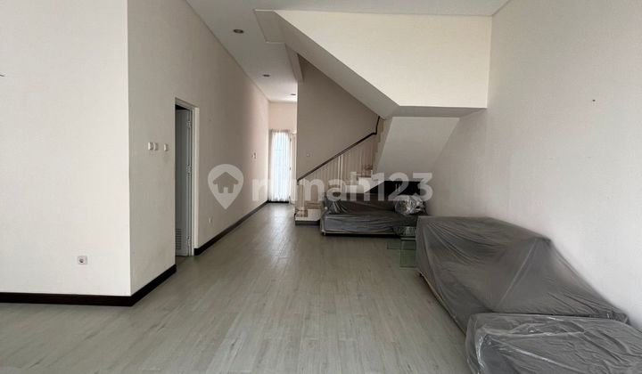 Disewa Rumah Pik Crown Golf Uk 240M² Sangat Rapi At Jakarta Utara Disewa Rumah Pik Crown Golf Uk 240M² Sangat Rapi At Jakarta Utara