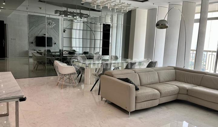 Disewa Apartemen Botanica Furnished 3BR Uk225m² at Jakarta Selatan
 2