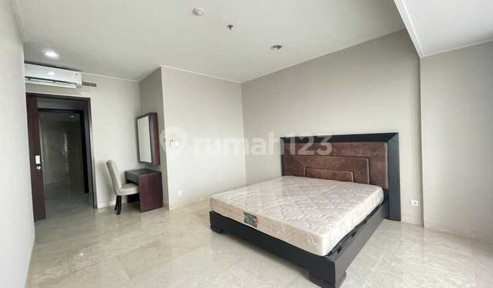 Disewa Apartemen My Home Ciputra World 3BR uk 179m2 Furnished at Jakarta Selatan 2