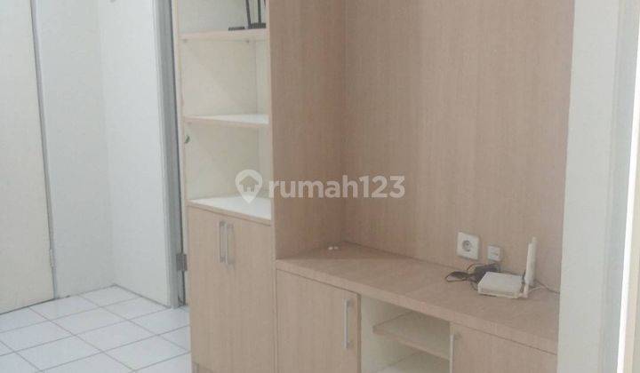 Disewakan Murah Apartemen 2 Kmr Semi Furnish Tahunan 2