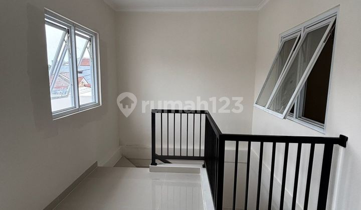 Dijual Rumah 2 Lantai Brand New di Melati Mas Serpong, Tangerang Selatan 2