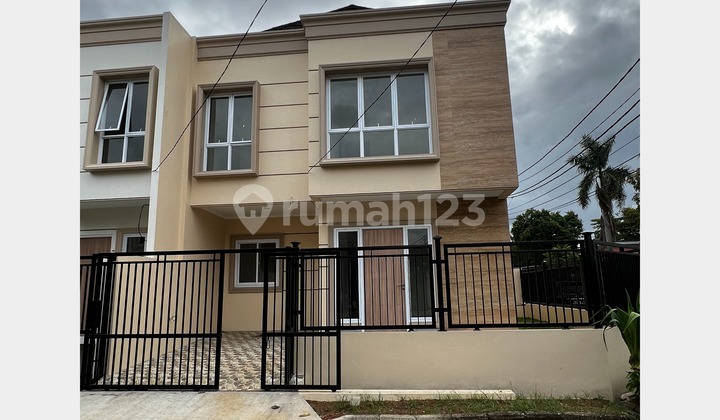 Dijual Rumah (Brand New) Hook di Sektor Gading Serpong, Tangerang