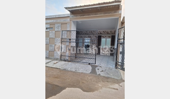 Di Jual Rumah Baru di Simprug Poris Cipondoh Tangerang Di Jual Rumah Baru di Simprug Poris Cipondoh Tangerang
