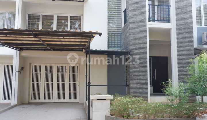 For Sale Semi-Furnished House in Cluster Premier Park 2 Modernland, Tangerang