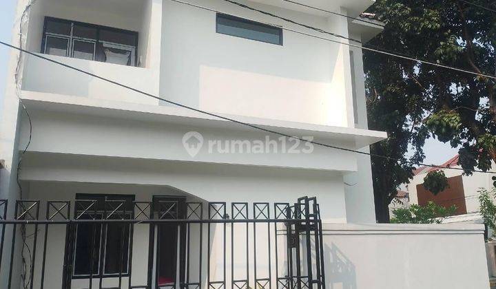 Dijual Rumah di Sektor 6 Gading Serpong Tangerang 1