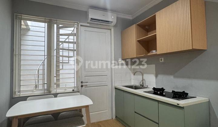 Dijual Rumah Full Furnished Siap Huni di Karelia Village Gading Serpong, Tangerang