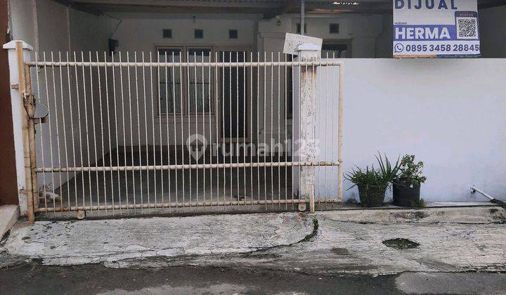 Rumah 1 Lantai di Taman Royal 3 Siap Huni Lokasi Strategis 2
