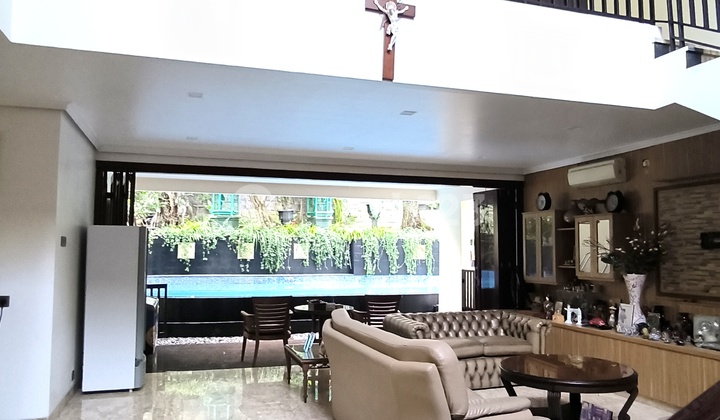 Dijual Rumah Prime Location Ada Kolam Renang di Pondok Indah, Jakarta Selatan Dijual Rumah Prime Location Ada Kolam Renang di Pondok Indah, Jakarta Selatan
